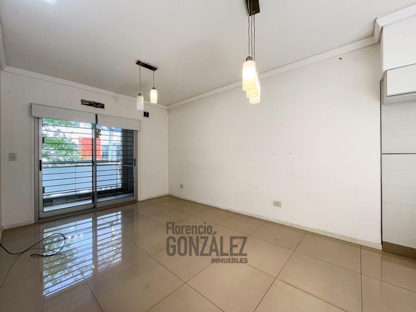 Foto de Departamento 2 ambientes al frente con balcón, patio y cochera, en, imagen 5