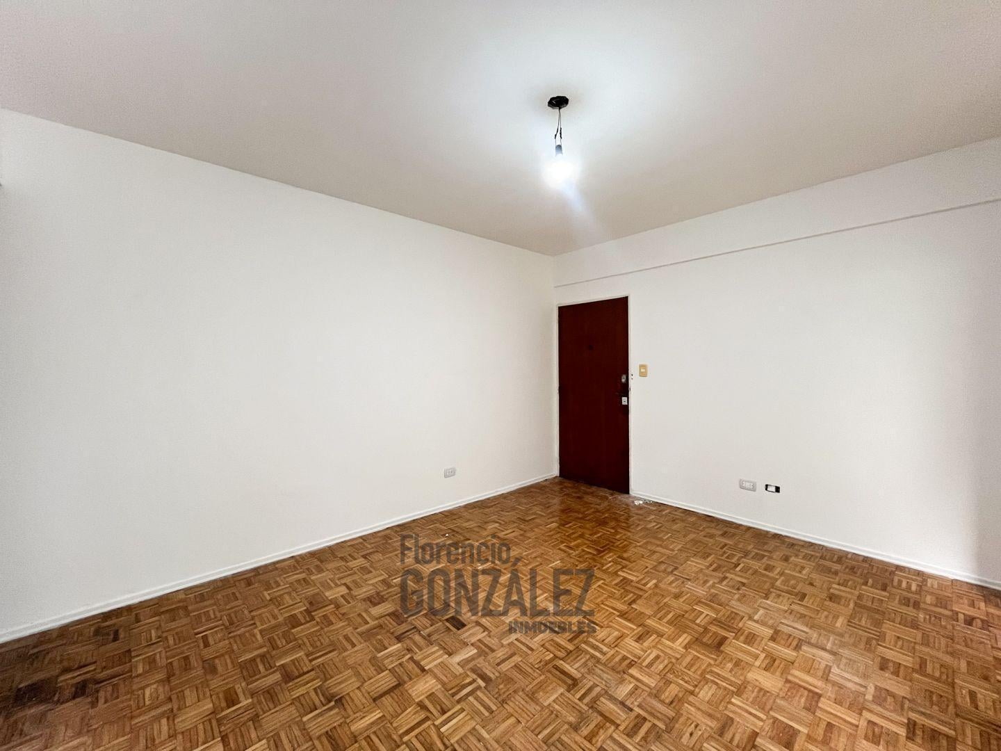 Foto de VENTA DE DEPTO 2 AMBIENTES EN VERSALLES, imagen 3
