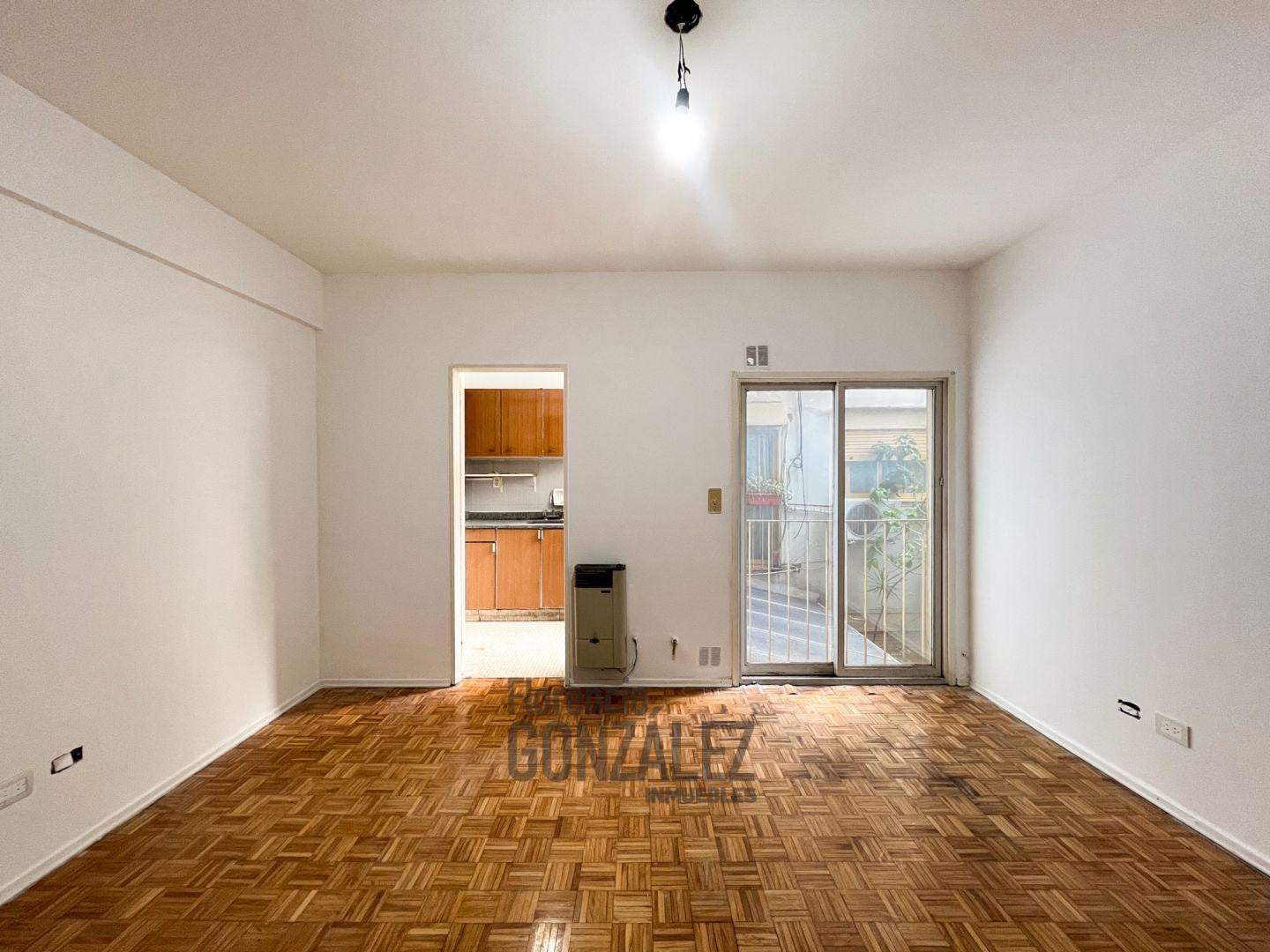 Foto de VENTA DE DEPTO 2 AMBIENTES EN VERSALLES, imagen 5