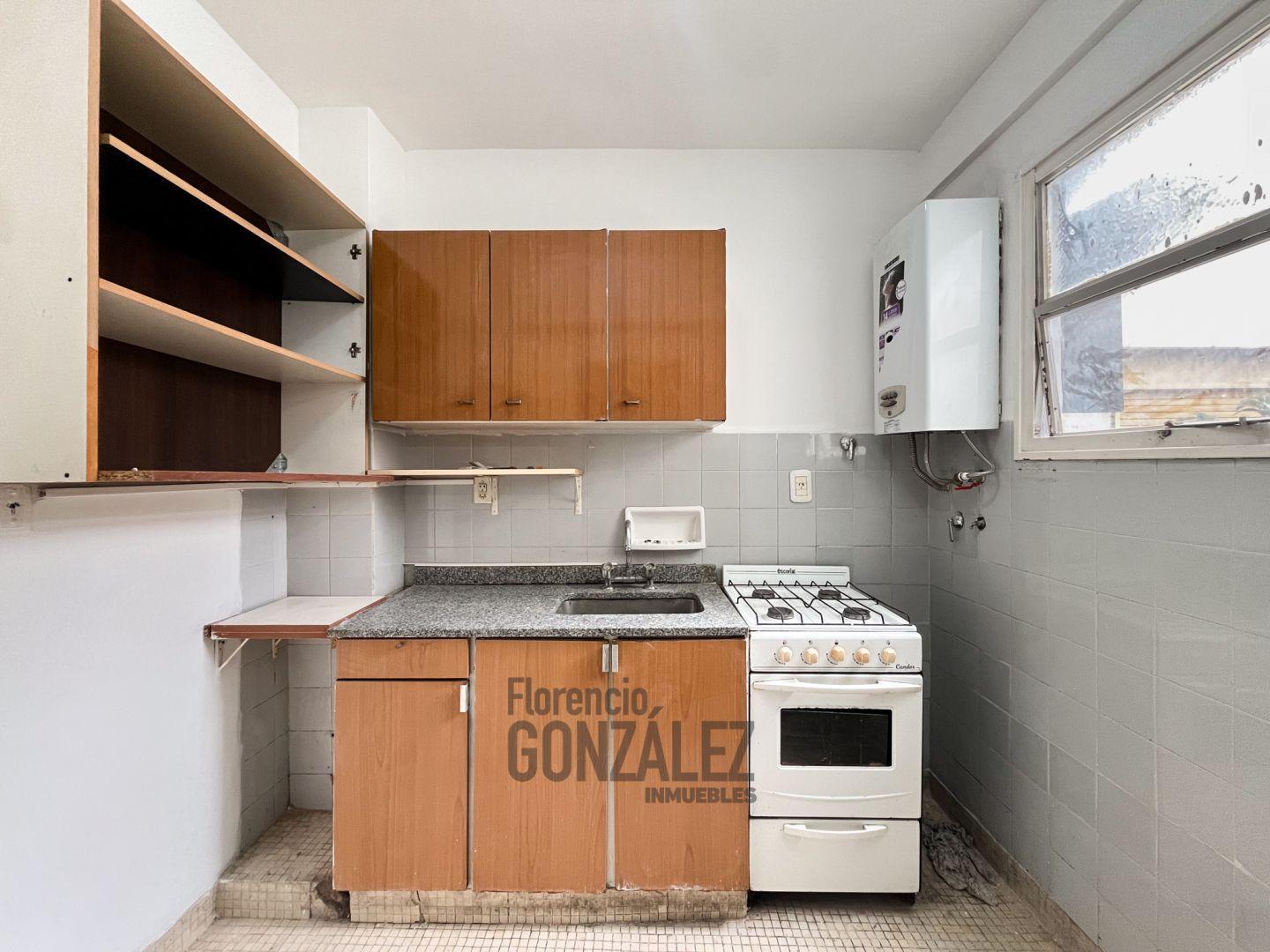 Foto de VENTA DE DEPTO 2 AMBIENTES EN VERSALLES, imagen 2