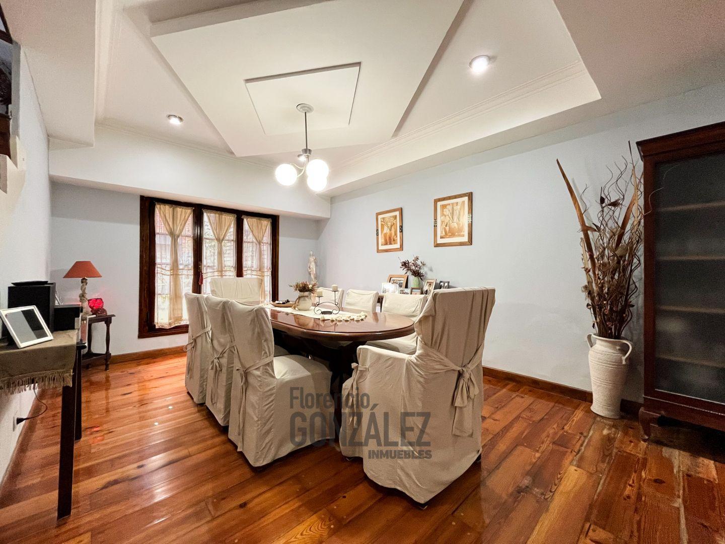 Foto de Casa de 5 ambientes con cochera, jardín, quincho, playroom y terraza., imagen 5