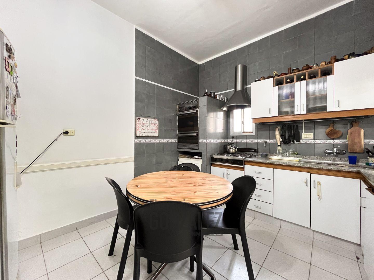 Foto de VENTA PH 5 HABITACIONES AL FRENTE PARRILLA S/EXPENSAS VILLA LURO, imagen 3