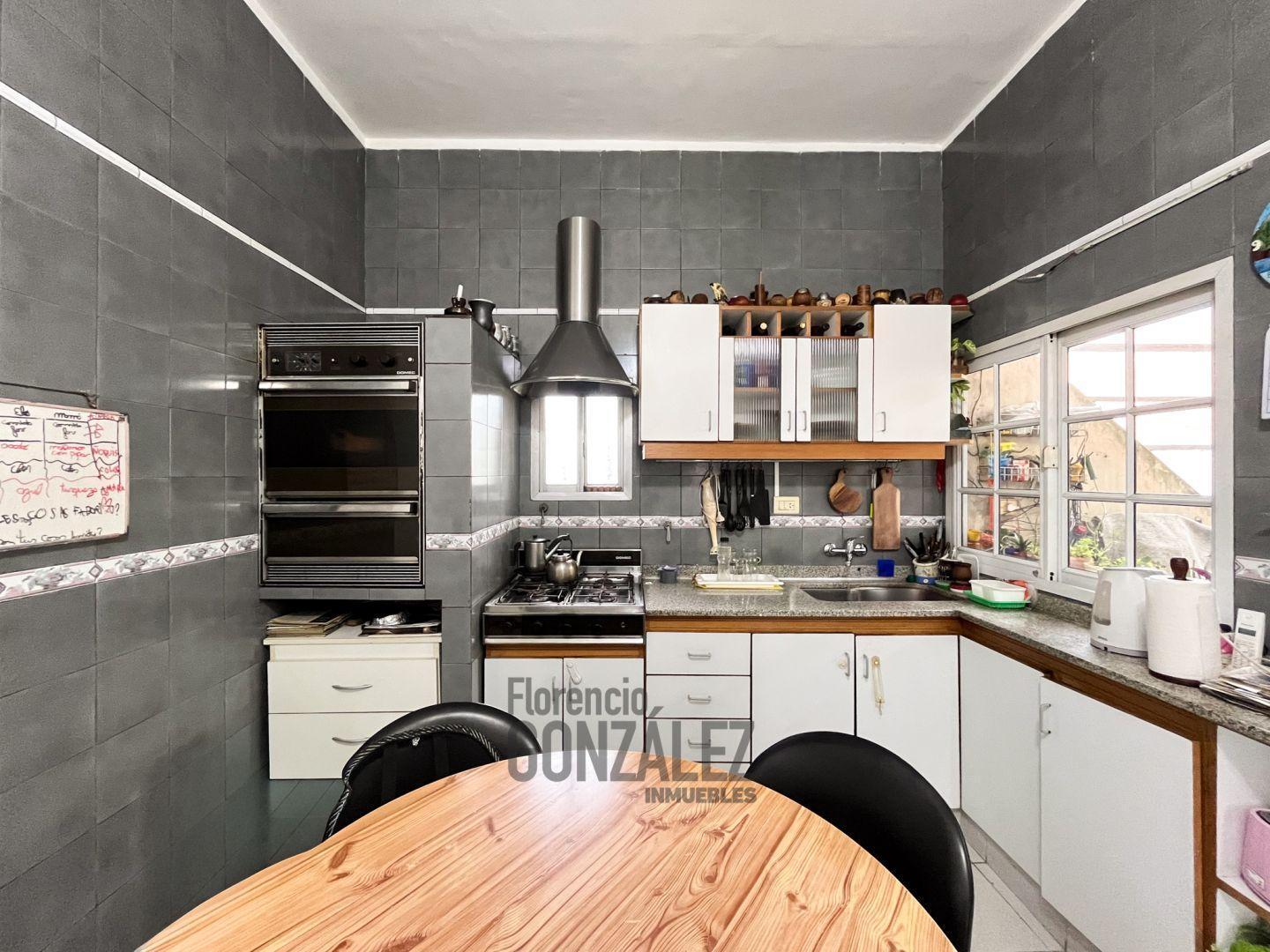 Foto de VENTA PH 5 HABITACIONES AL FRENTE PARRILLA S/EXPENSAS VILLA LURO, imagen 2