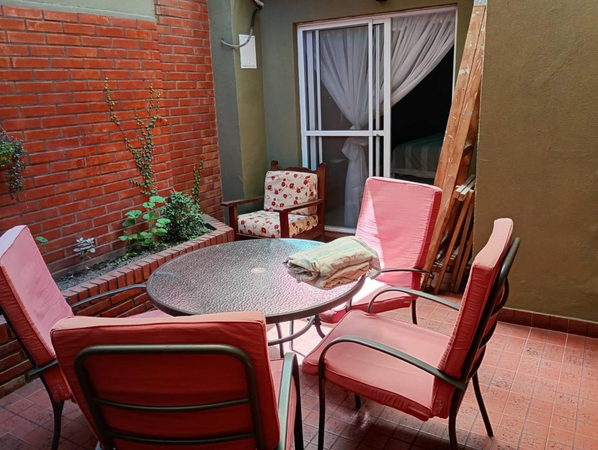 Hermoso PH 4 Amb. Planta Baja Basualdo Al 400 Villa Luro 2