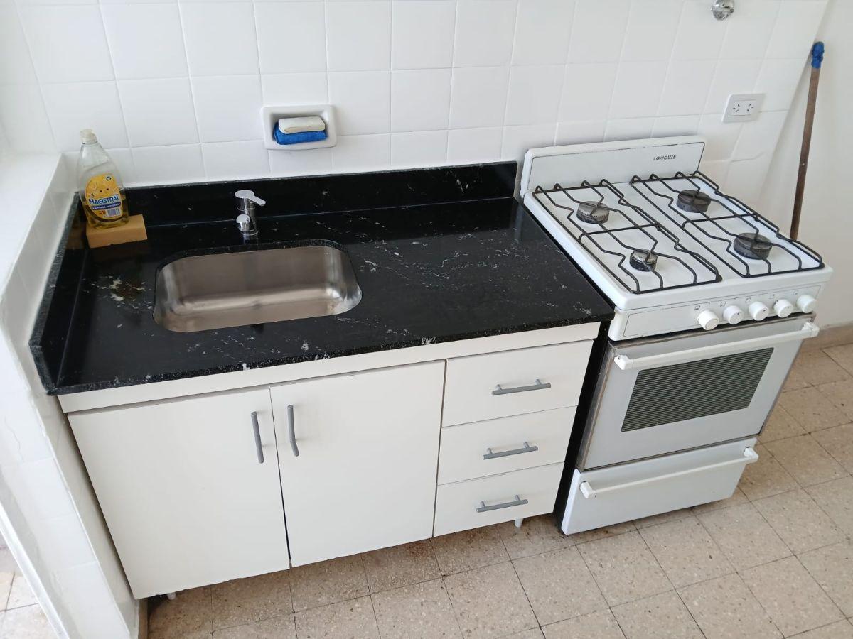 Foto de HERMOSO MONOAMBIENTE 34 MTS. C/AMPLIA BAULERA Y COCINA SEPARADA TIMOTEO, imagen 1