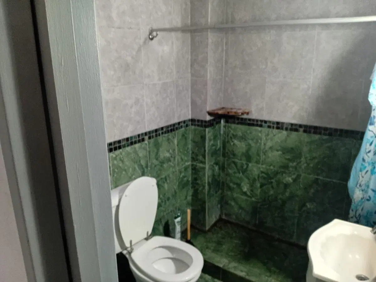 ALQUILER AMPLIO PH 1º PISO POR ESCALERA FONROUGE Y AV. DIRECTORIO 4