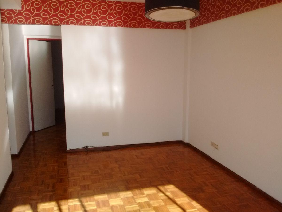 Foto de Departamento de 2 ambientes al frente con balcón., imagen 4