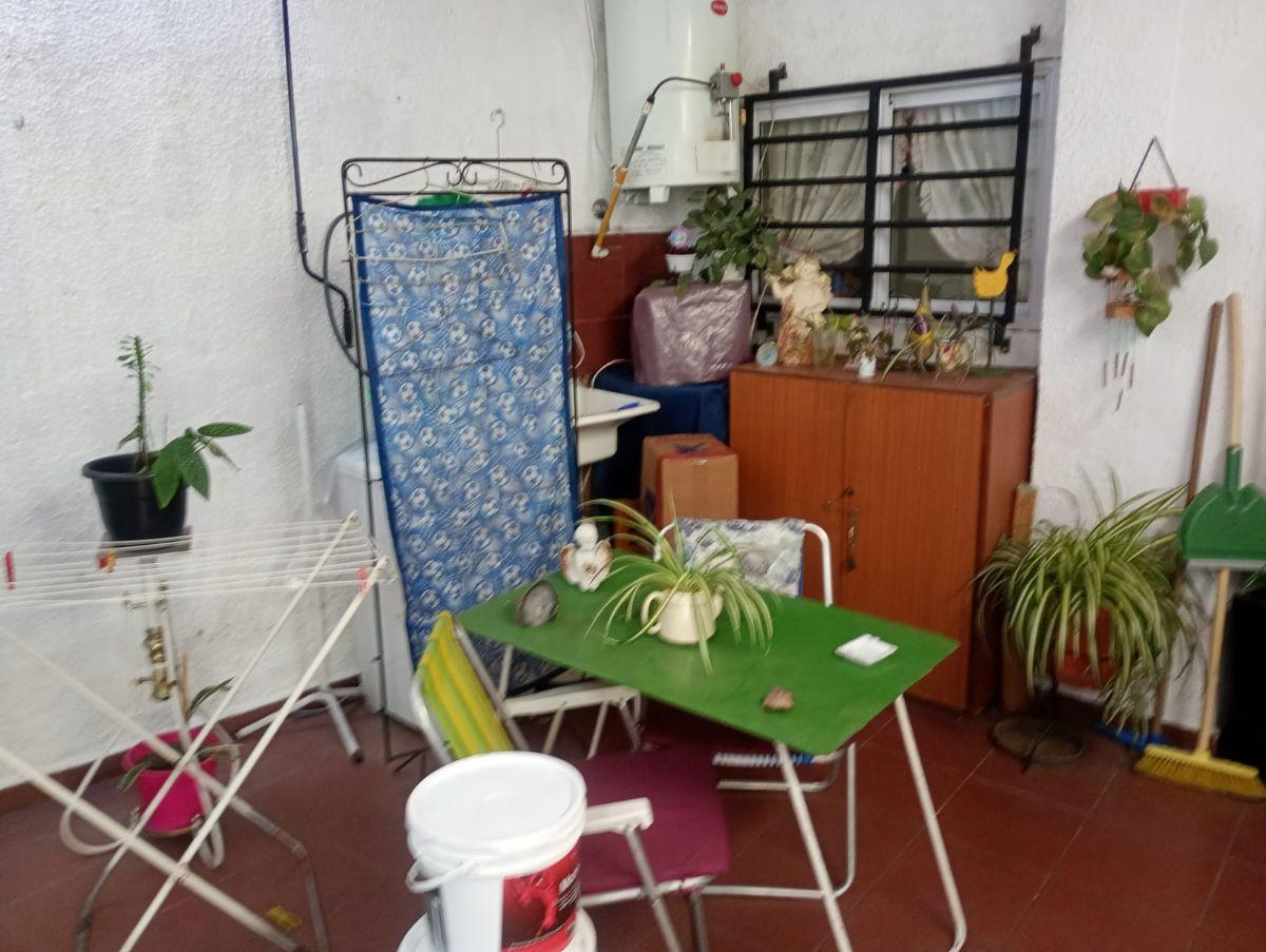 Foto de VENTA DE IMPECABLE PH 2 AMB CON PATIO AL FRENTE CHARCAS AL 4300 VILLA, imagen 2