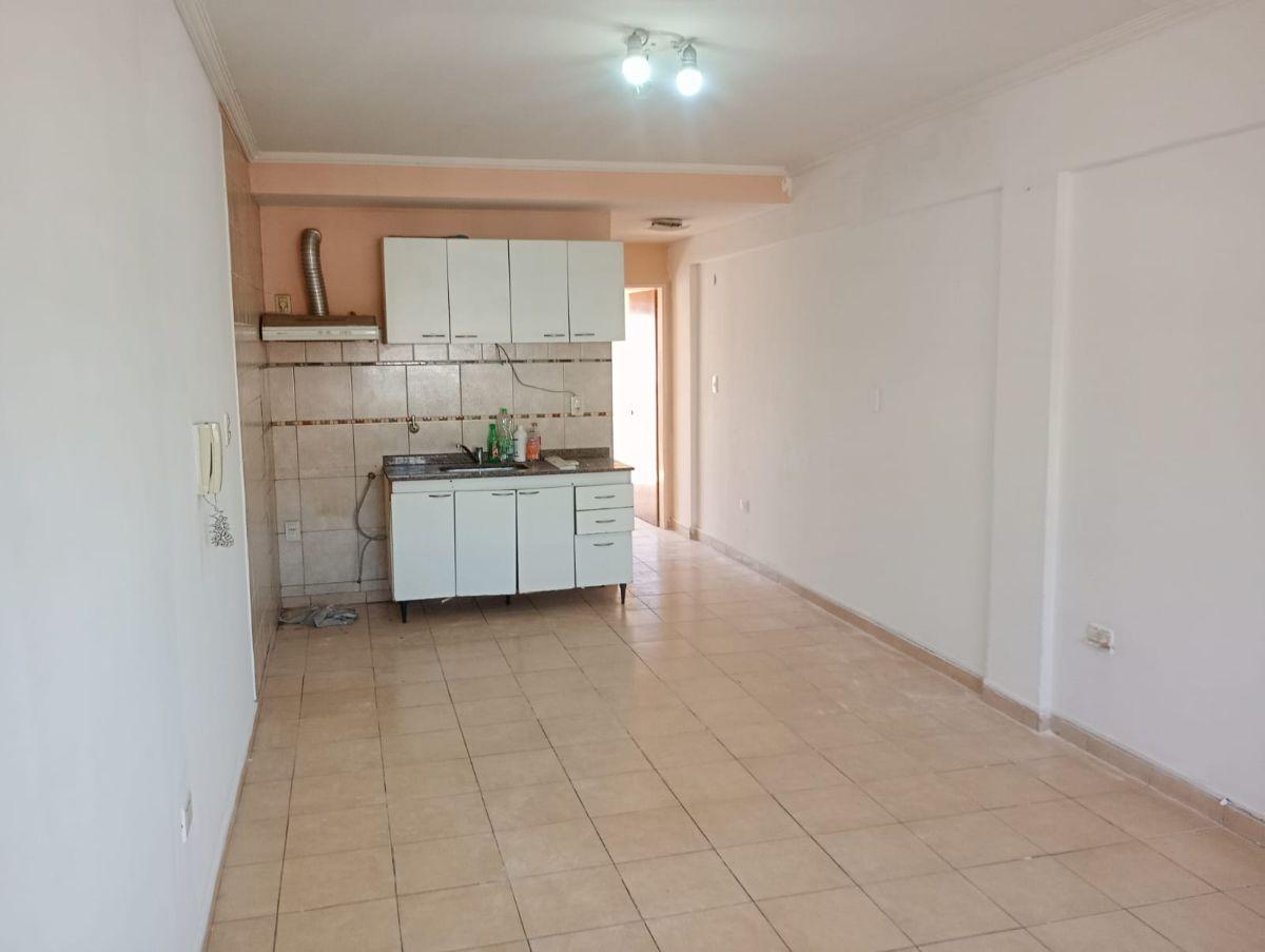 Foto de ALQUILER PH 2 AMB. 1º PISO. ROMA AL 2800 ISIDRO CASANOVA, imagen 3