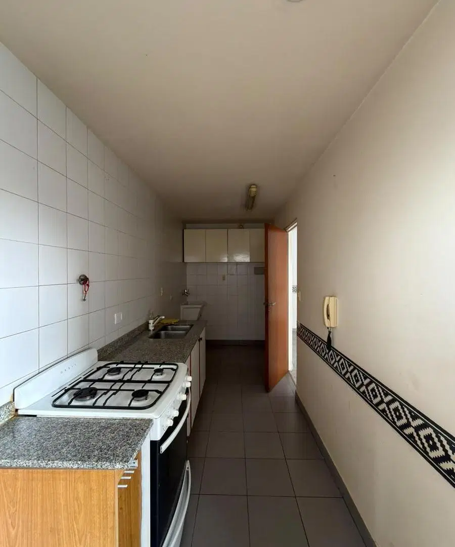 Alquiler - Departamento 2 ambientes en Bernal 4