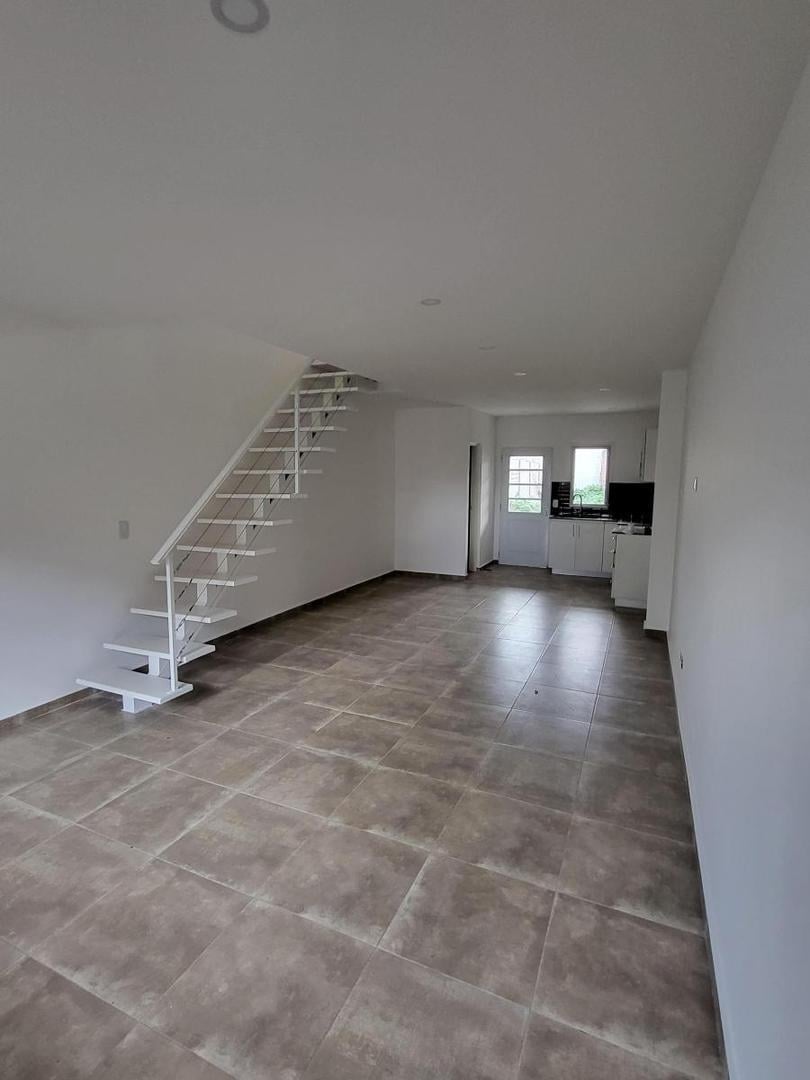 Duplex en Venta Escobar, dos dormitorios.