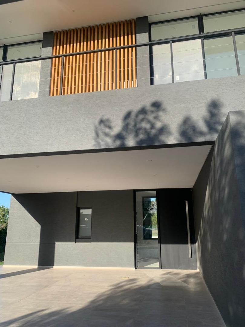 Haras Santa Maria, Casa en Venta.