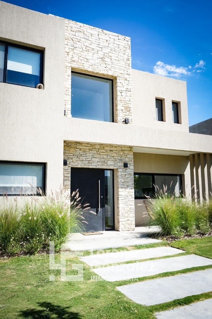 Puertos del Lago, Casa en Alquiler