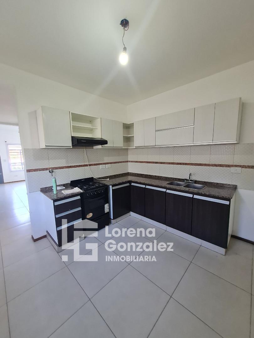 Foto de Duplex en Alquiler, Dos Dormitorios con garage, imagen 2