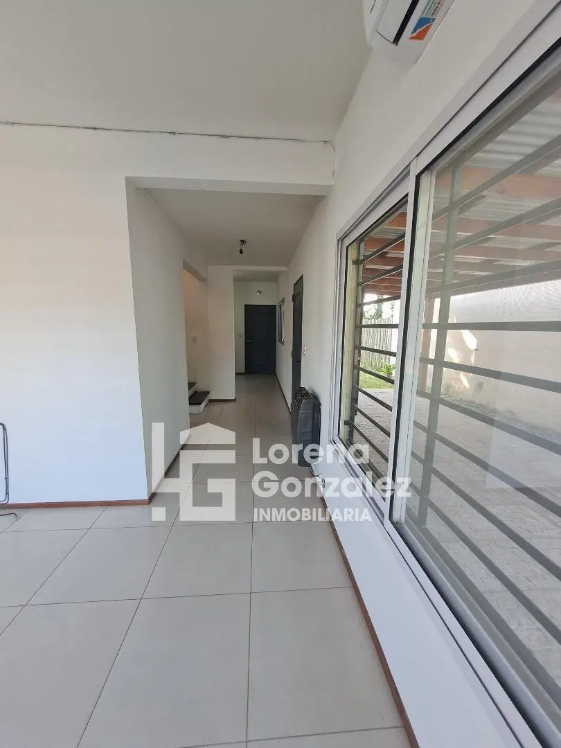 Duplex en Alquiler, Dos Dormitorios con garage 5