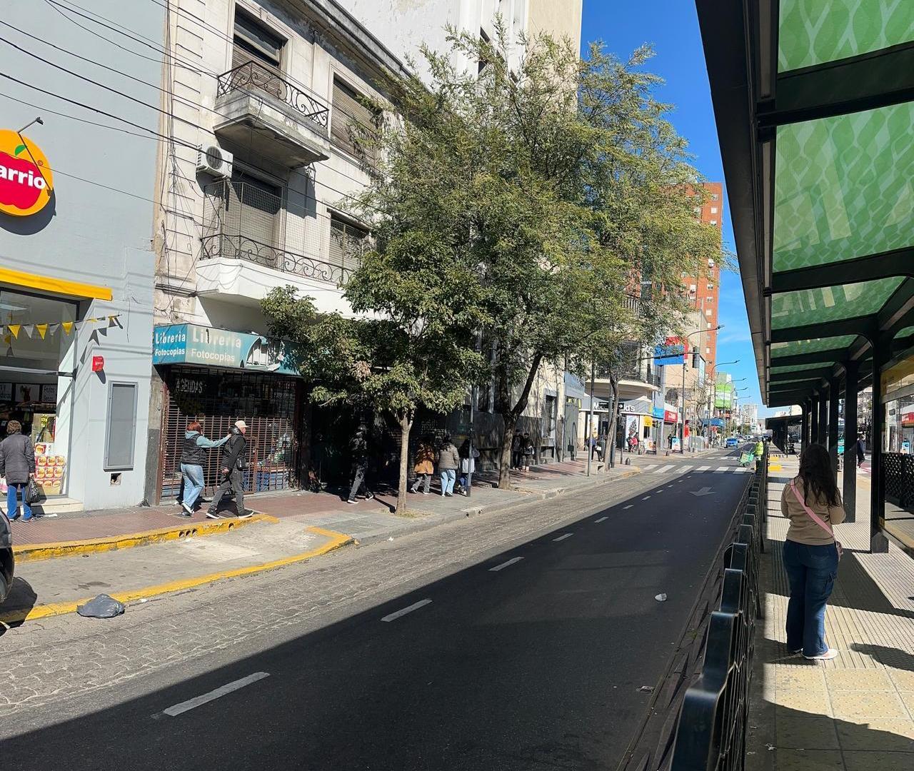 Foto de INMUEBLE SOBRE LOTE PROPIO EN VENTA AV RIVADAVIA N° 7278 APTO, imagen 5