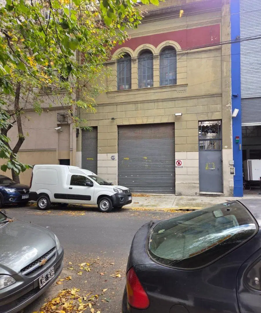 VENTA PROPIEDAD EN LOTE PROPIO APTO DESARROLLO ACTUALMENTE DEPÓSITO 2