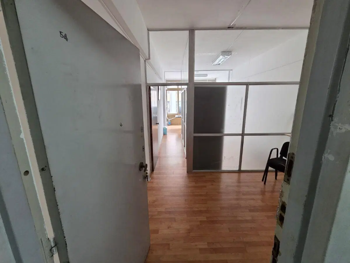 OFICINA EN ALQUILER AV. CORRIENTES Y PASTEUR 4