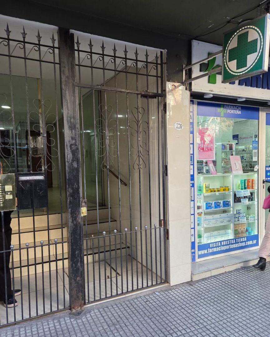 Foto de DOS AMBIENTES EN ALQUILER AV PUEYRREDON 700, imagen 1