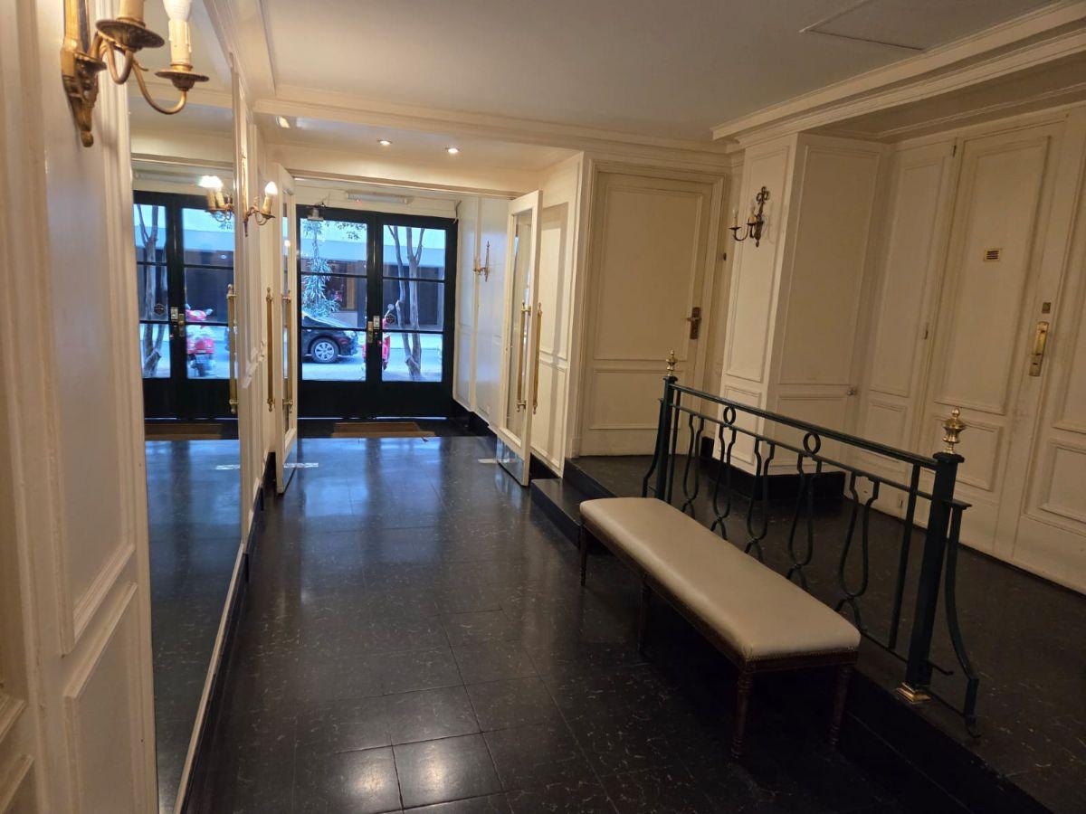 Foto de EN VENTA -DOS AMBIENTES DE 70 M2 -RODRIGUEZ PEÑA Y JUNCAL- RECOLETA, imagen 2
