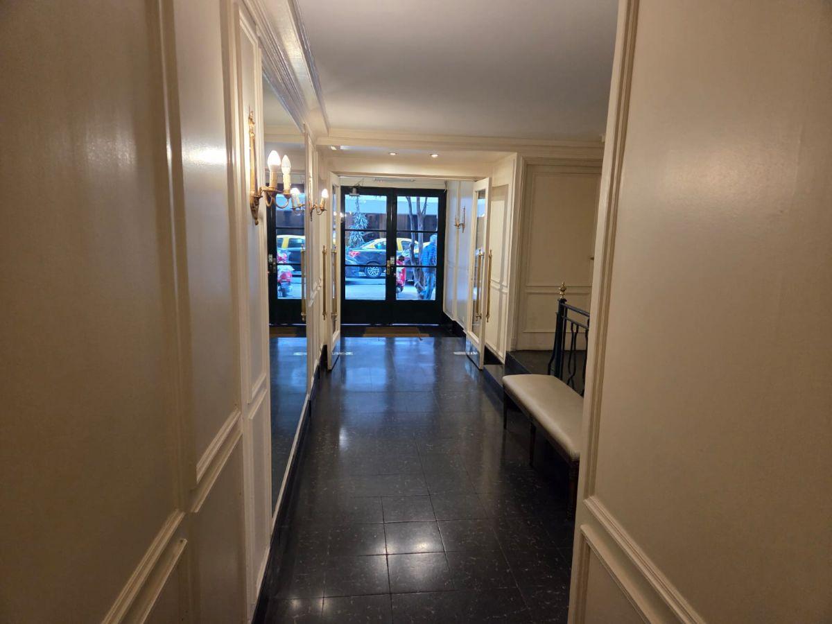Foto de EN VENTA -DOS AMBIENTES DE 70 M2 -RODRIGUEZ PEÑA Y JUNCAL- RECOLETA, imagen 3