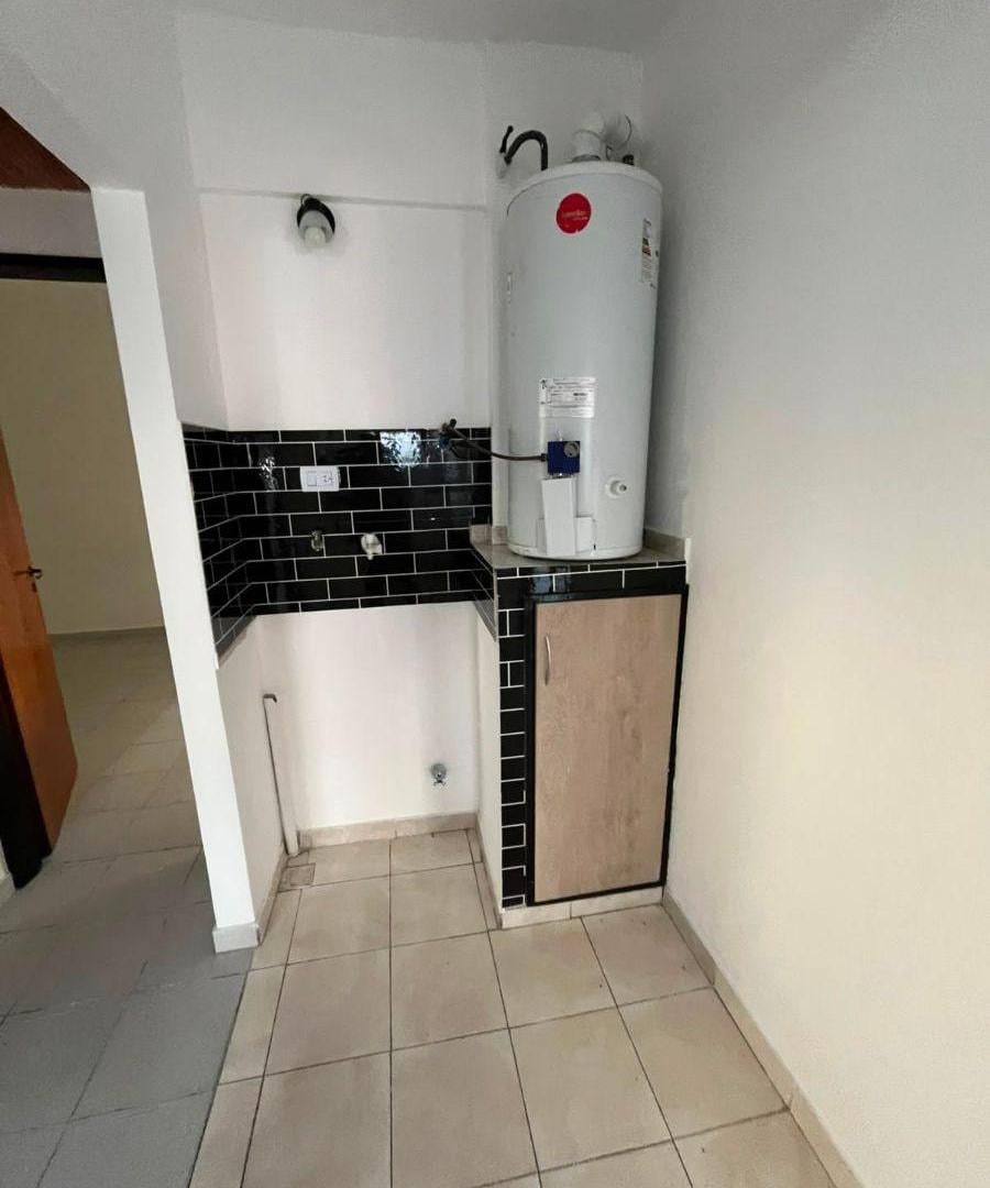 Foto de Departamento de tres ambientes con balcón en Piñeyro, imagen 4