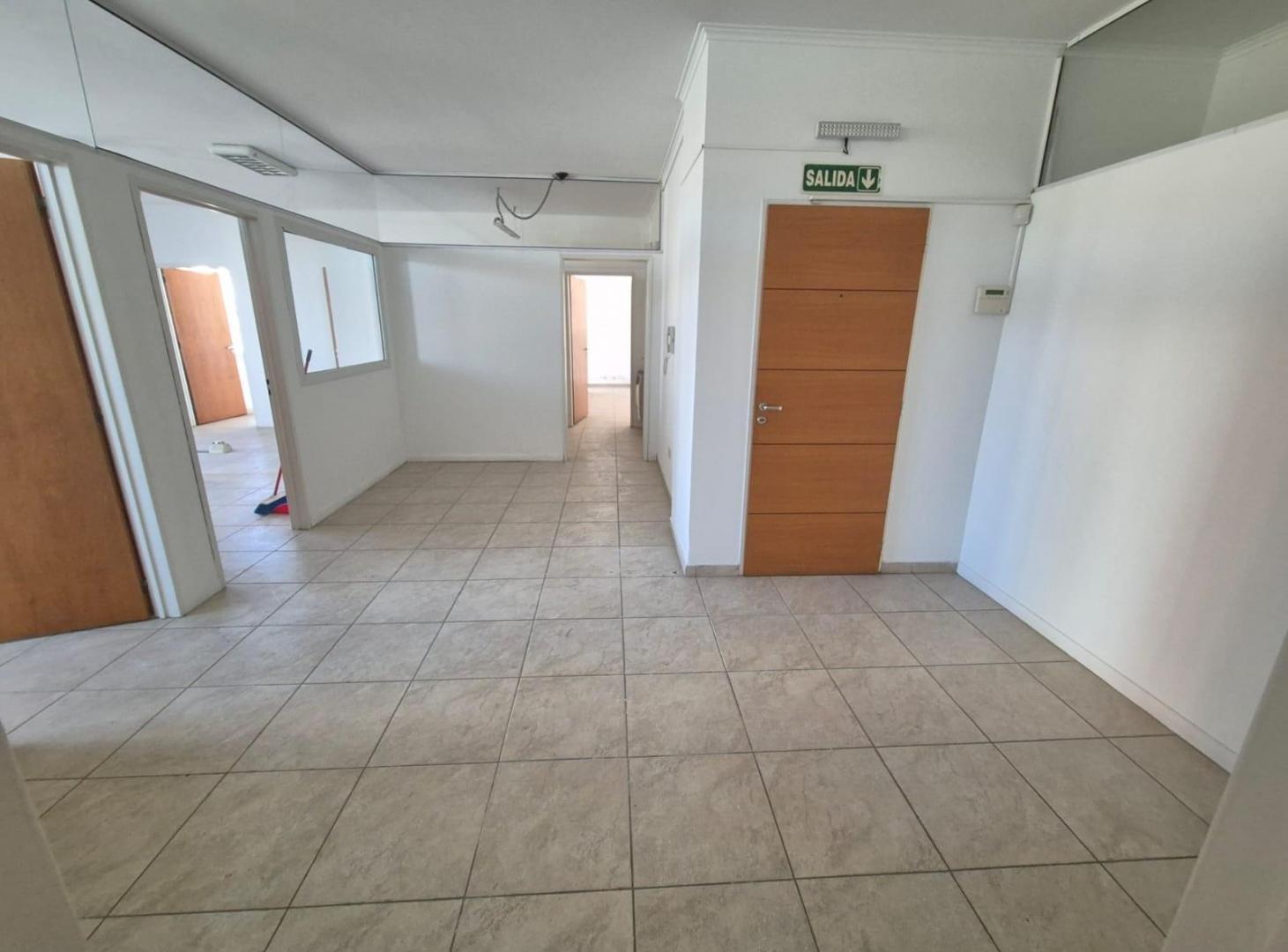 Foto de Alquiler de Oficinas centro General Roca, imagen 3