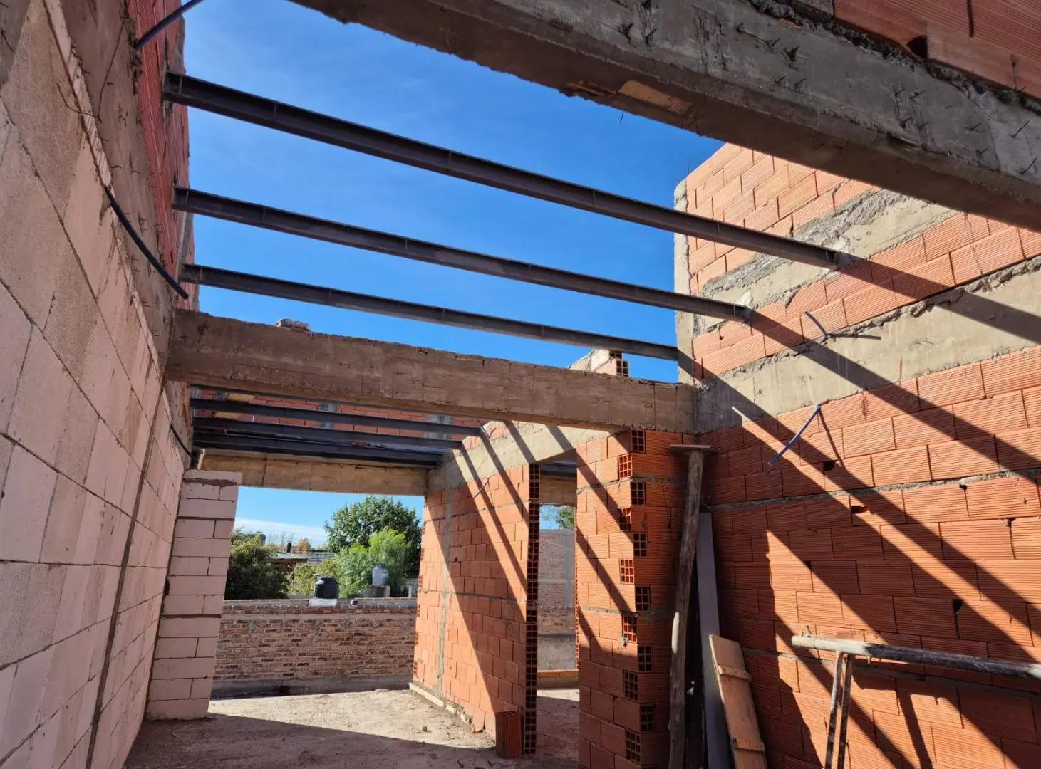Se VENDE depto  un dorm. en pozo, centro, General Roca 4