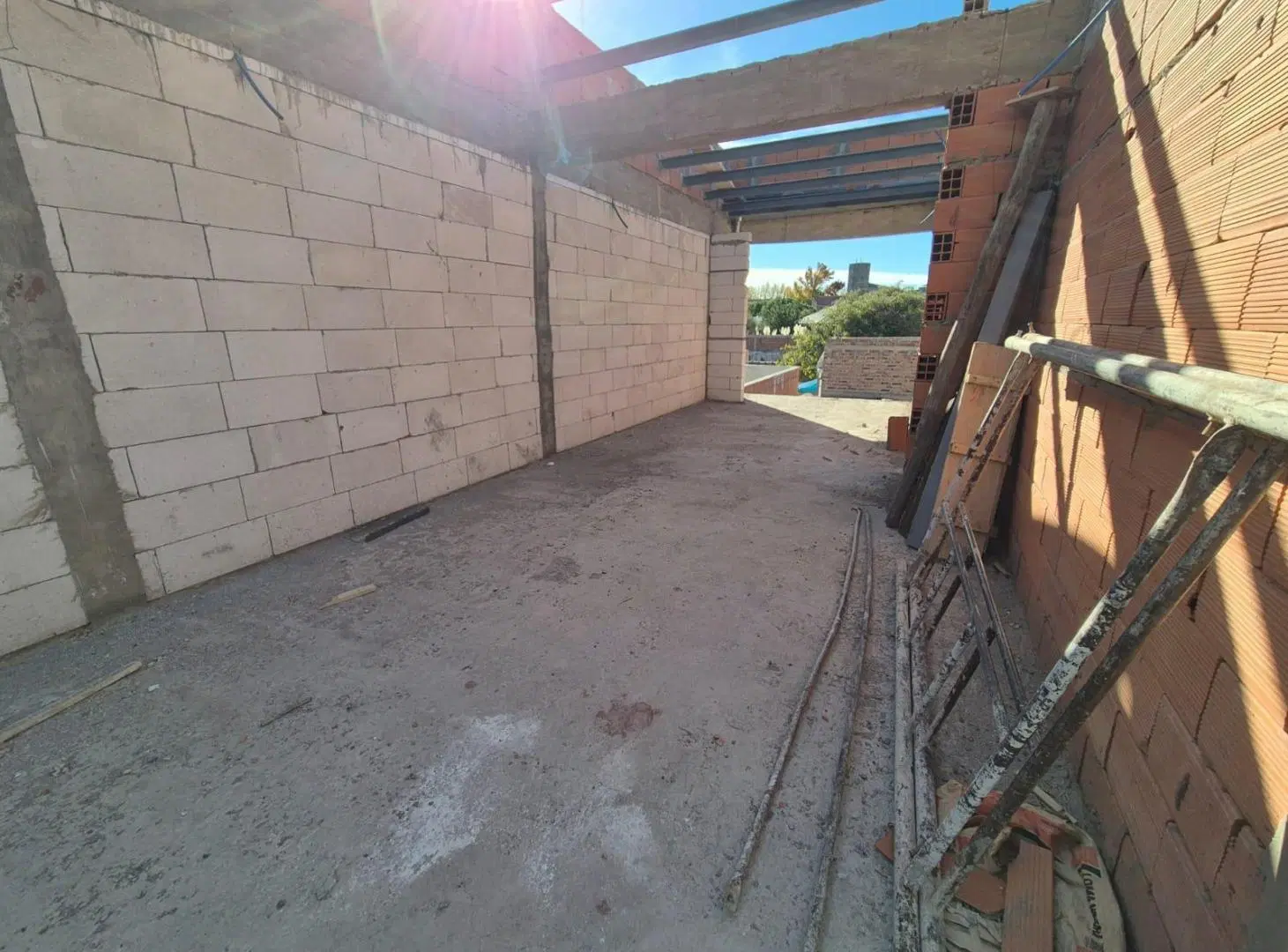 Se VENDE depto  un dorm. en pozo, centro, General Roca 5
