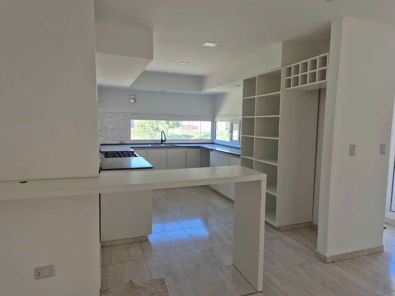 Alquiler Casa 3 dorm y pileta, Barrio Cerrado La Castellana, Neuquen 5