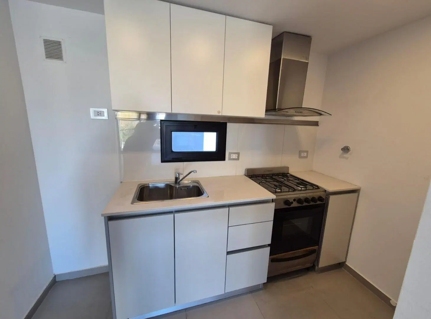 Depto en ALQUILER 1 dormitorio - Hipólito Yrigoyen, General Roca 2