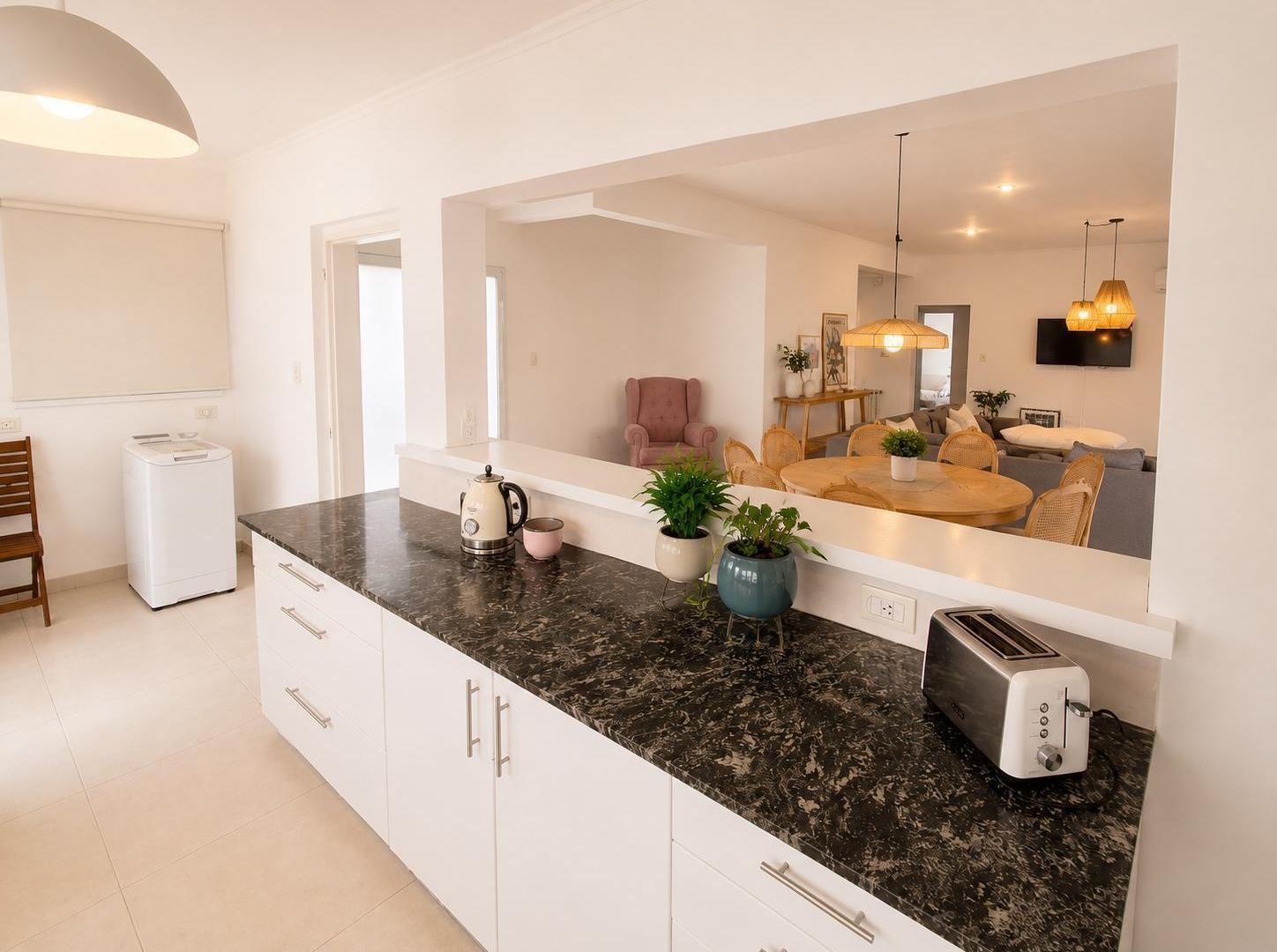 Foto de Casa en Venta 3 dorm con pileta Barrio La Pedrera, General Roca, imagen 3