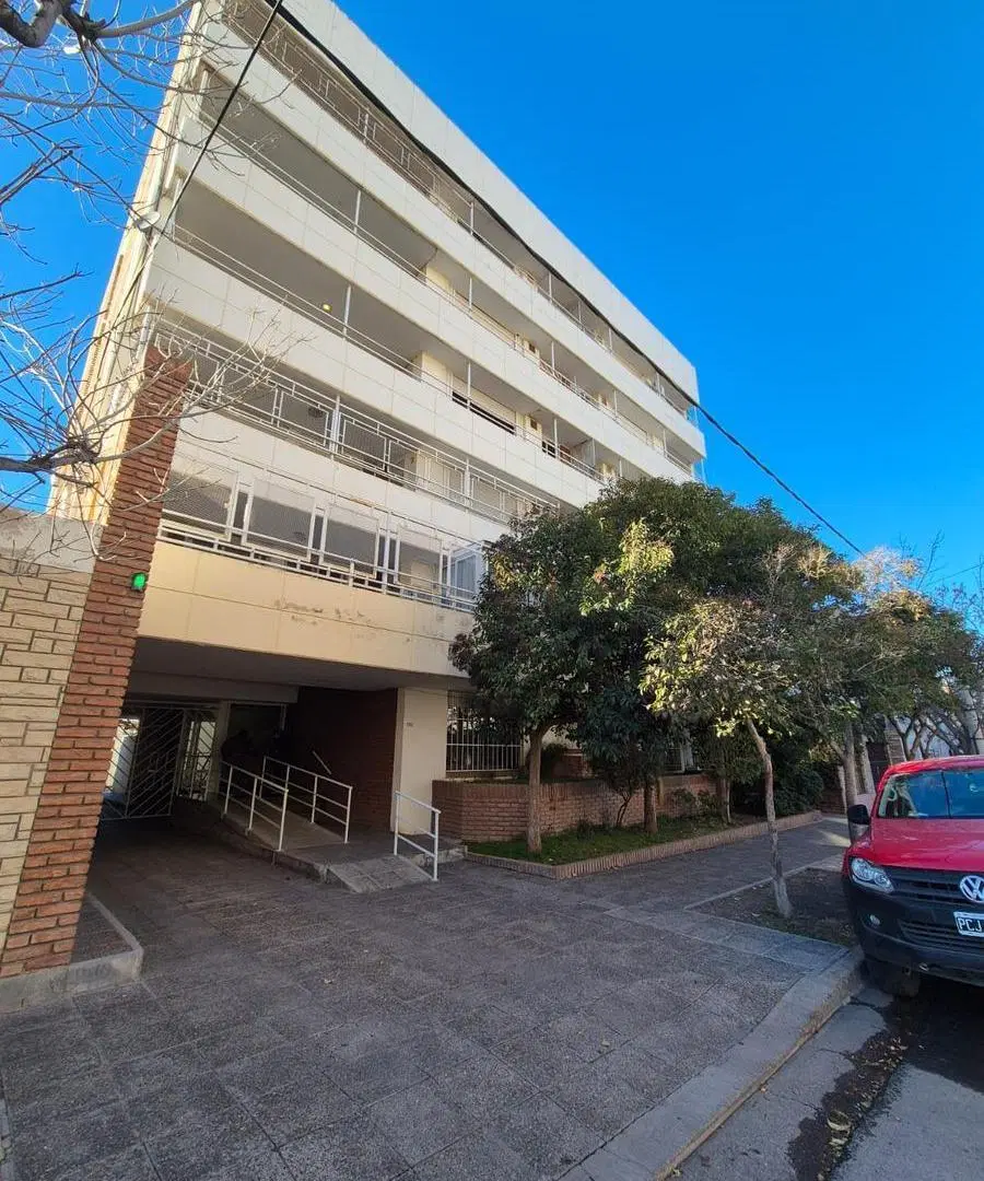 Alquiler depto 1 dorm c/ cochera y balcon, zona centro, Neuquen 5
