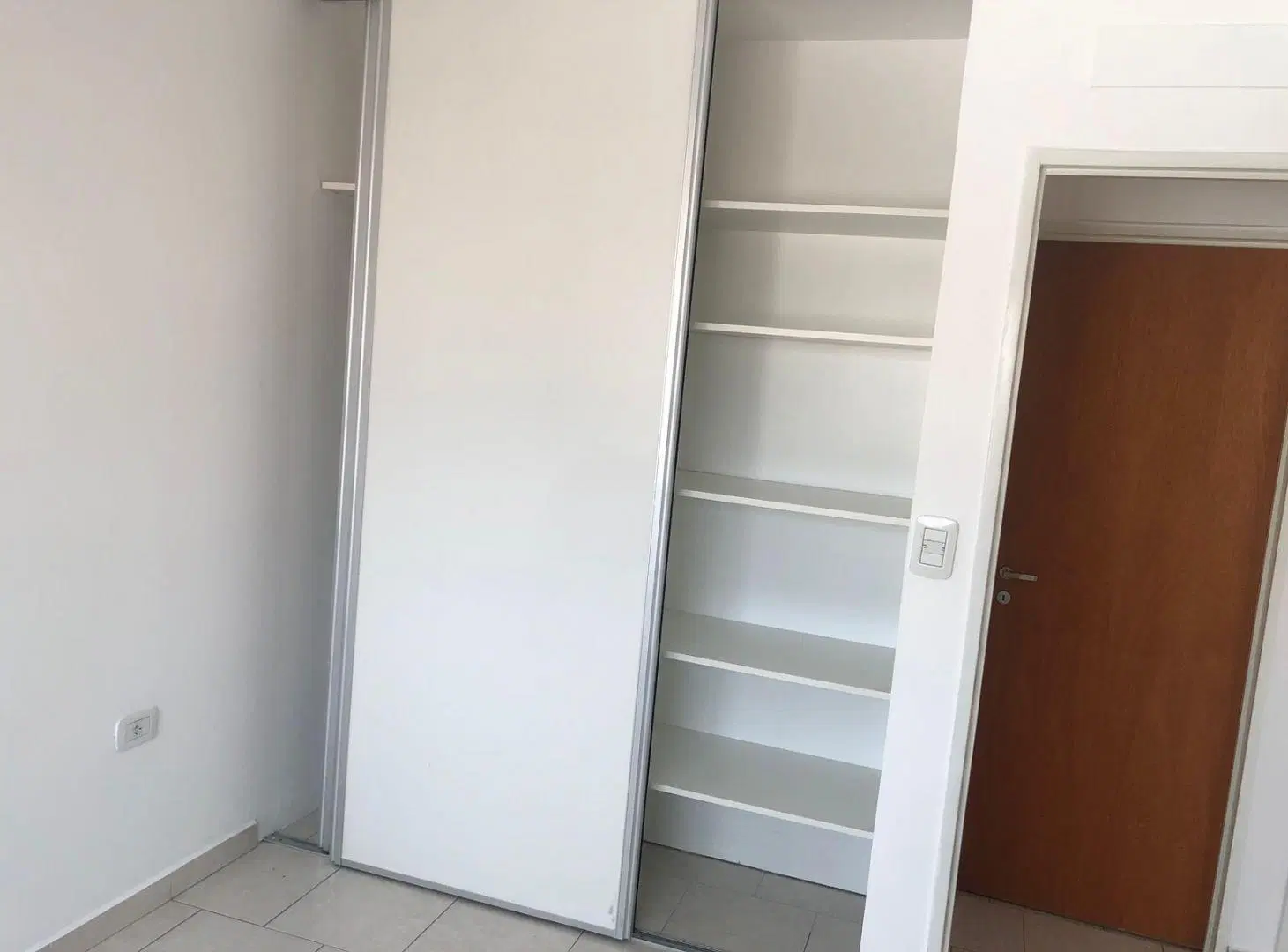 Departamento un dorm en Tucuman 300, General Roca 2