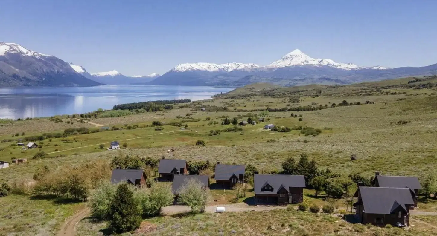Hosteria de 7 cabañas, Lago Huechulafquen, Junin de Los Andes 4