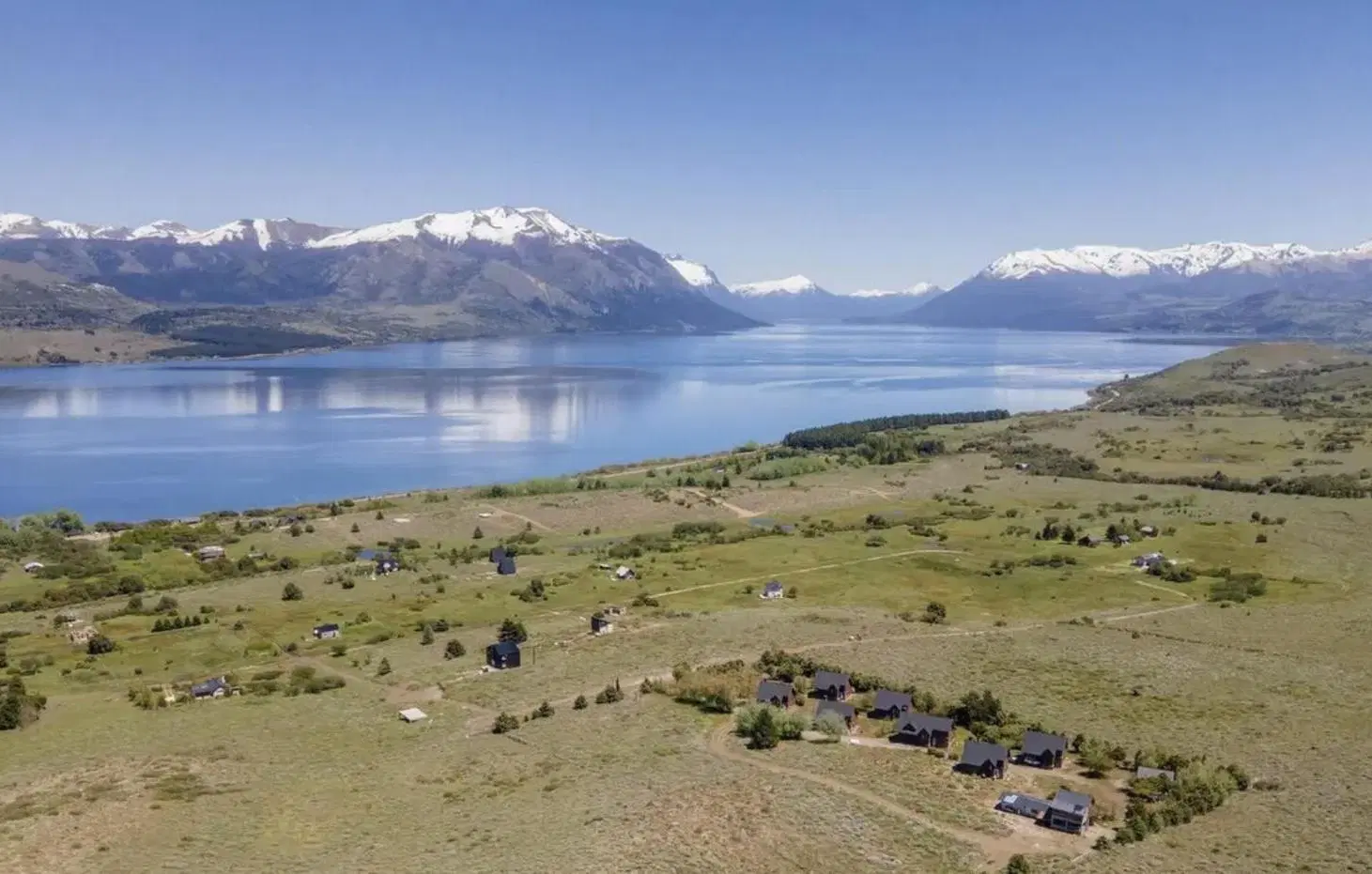 Hosteria de 7 cabañas, Lago Huechulafquen, Junin de Los Andes 2