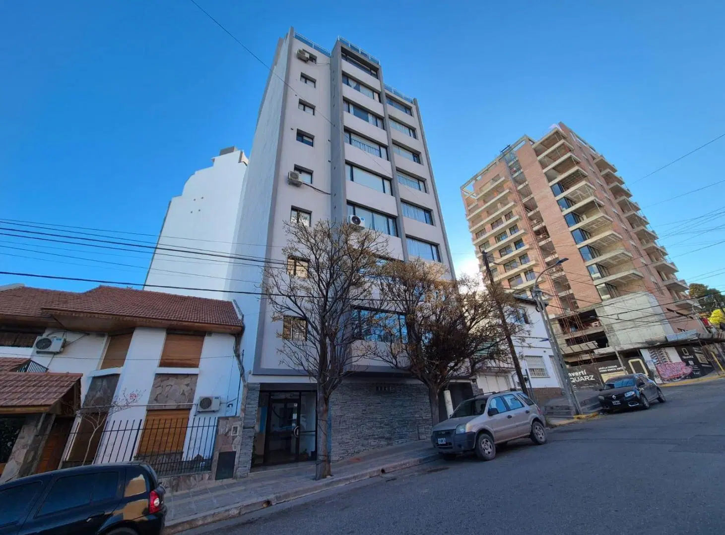 Venta monoambiente céntrico c/cochera, Neuquen 4
