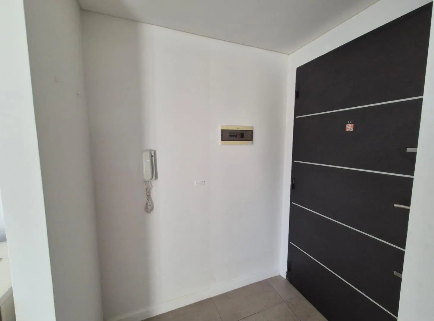 Venta monoambiente céntrico c/cochera, Neuquen 3