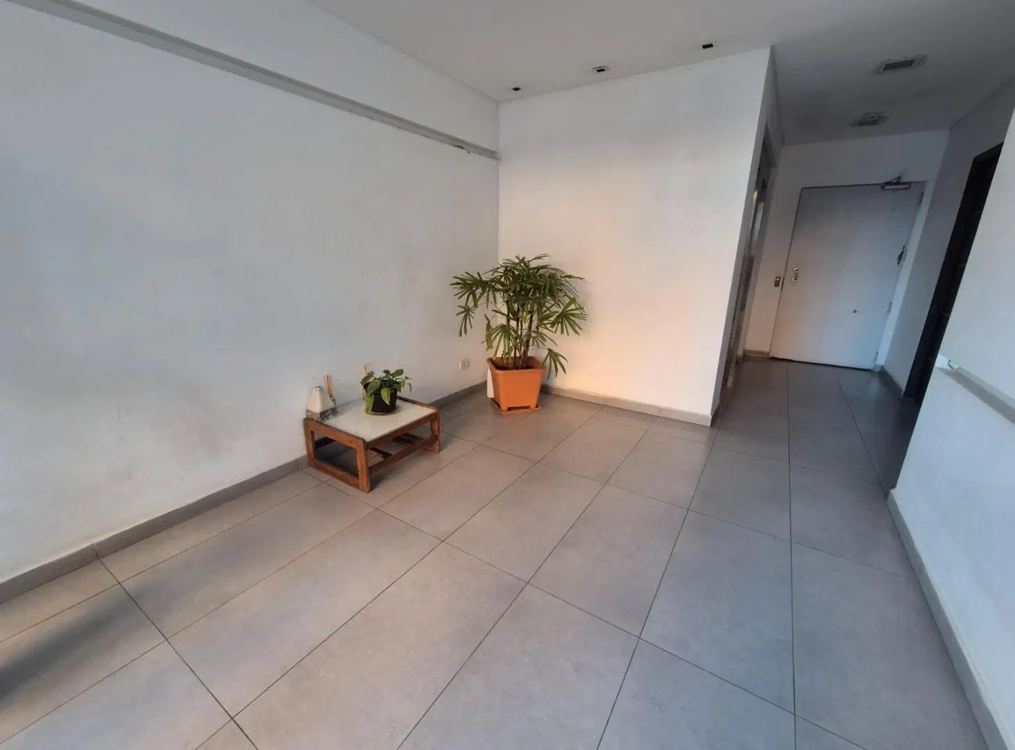 Venta monoambiente céntrico c/cochera, Neuquen 5
