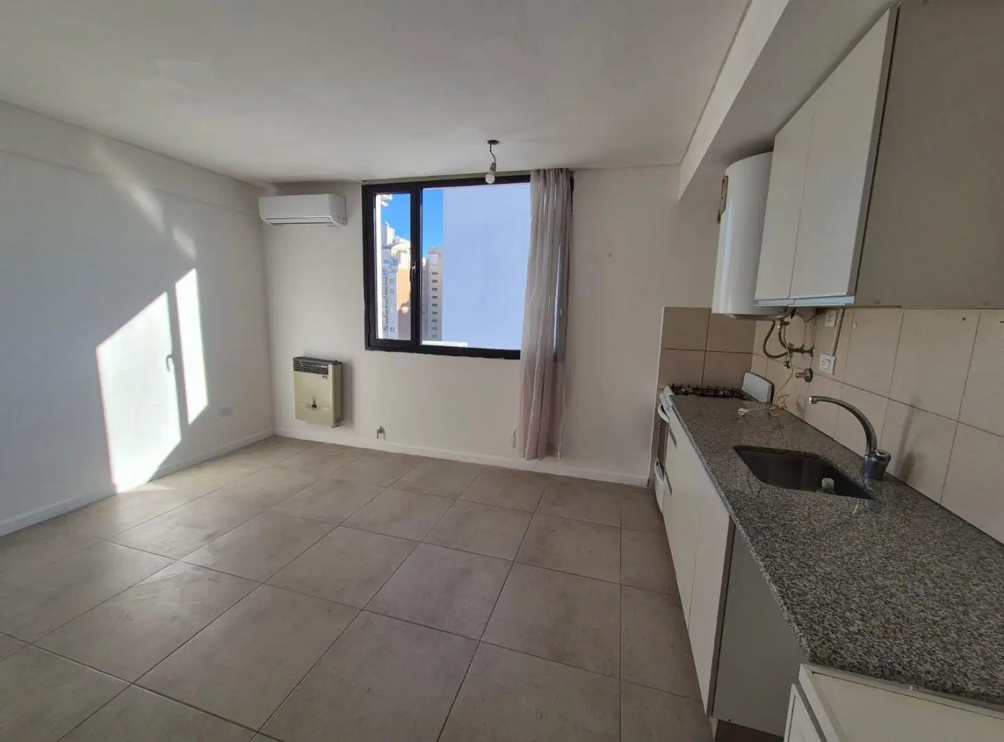 Venta monoambiente céntrico c/cochera, Neuquen 8