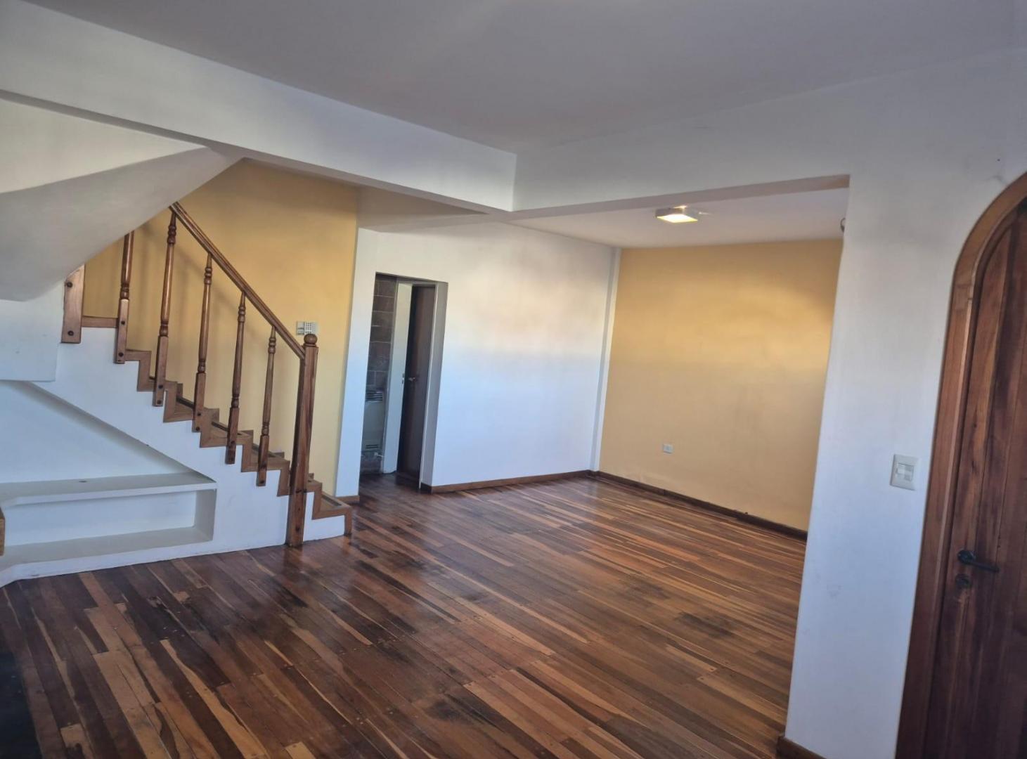 Foto de VENDE casa céntrica 3 dorm. General Roca, Río Negro, imagen 1