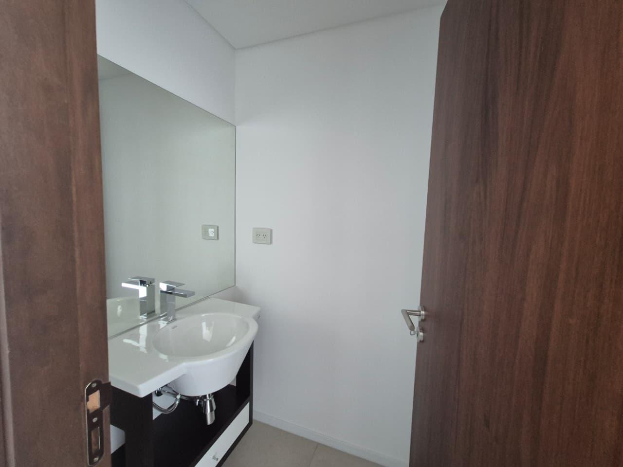Foto de Alquiler Depto 2 dorm a estrenar, Torre Trade, Neuquen, imagen 2