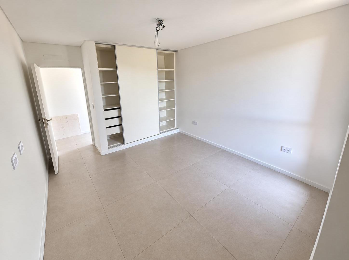 Foto de Casa en VENTA 2 dormitorios, B° La Toscana, General Roca, imagen 4