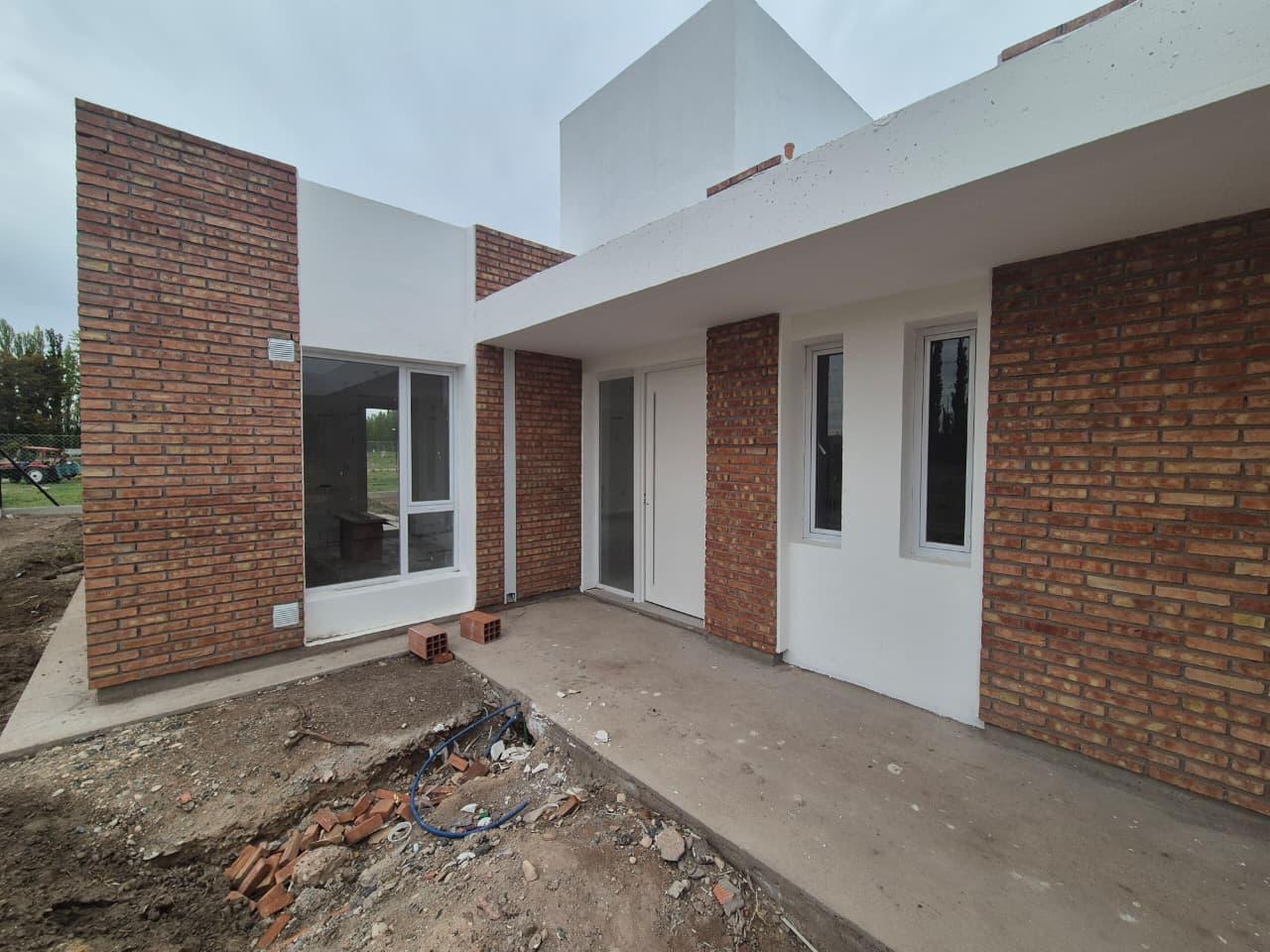 Foto de Casa en VENTA 2 dormitorios, B° La Toscana, General Roca, imagen 1