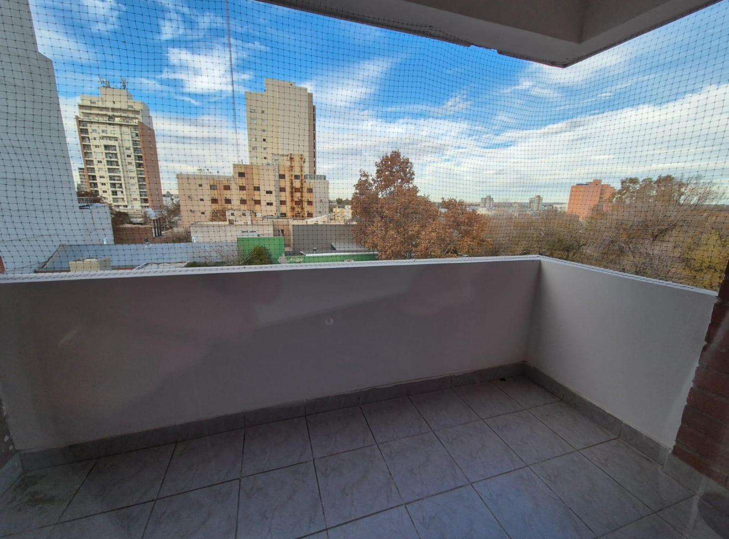 Foto de Venta Depto 3 dorm c/ cochera, zona centro, Neuquen, imagen 4