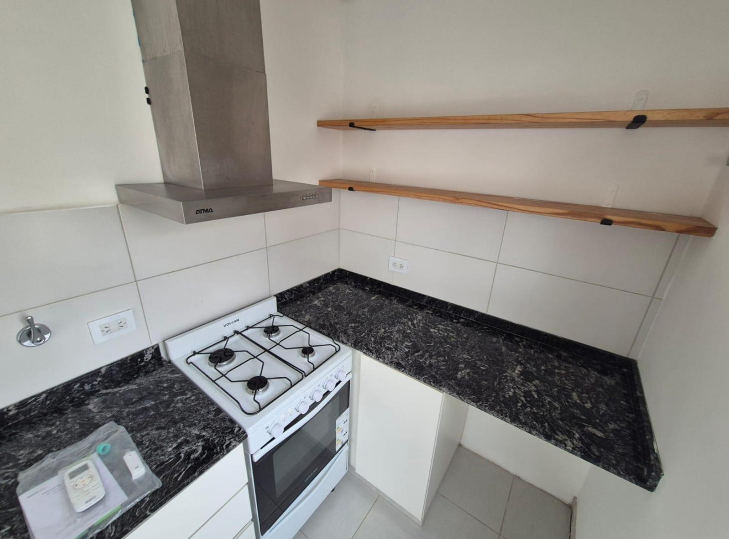 Foto de ALQUILA depto 2 dorm. céntrico, Gral Roca, imagen 5