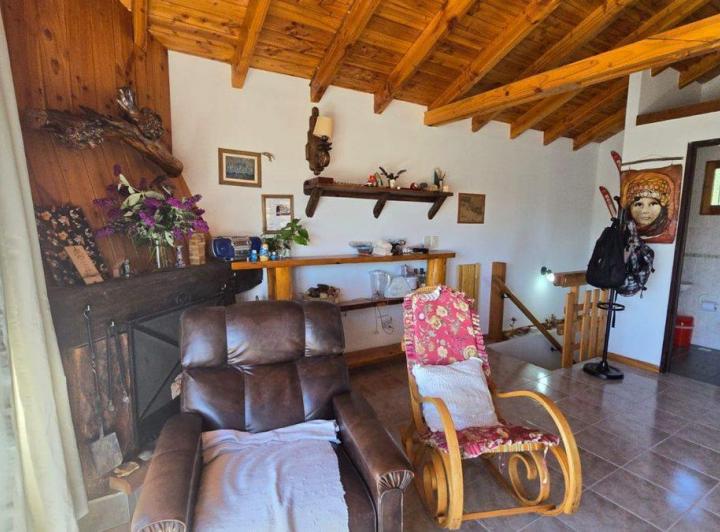 Hermosa casa más dos cabañas en Melipal 2