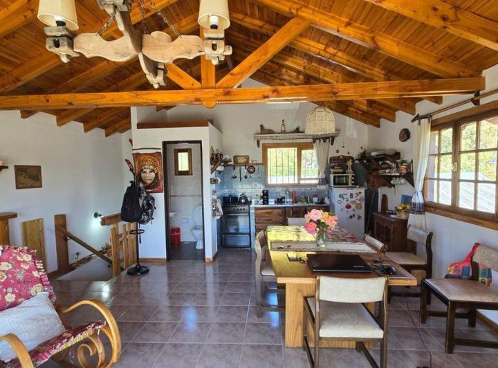 Hermosa casa más dos cabañas en Melipal 4