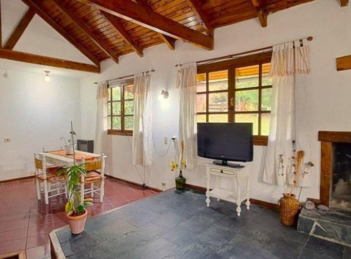 OPORTUNIDAD VENTA CASA +2 DEPARTAMENTOS BARILOCHE 2