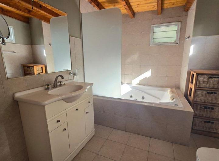 Venta excelente ph  amplio en Melipal, Bariloche 3